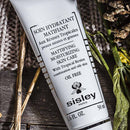 Mattifying Moisturizing Skincare With Tropical Resins
