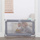 Expandable Mesh Gate - Gray/White - 28"