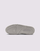 Jordan Spizike Low