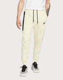Nike Tech Fleece Slim-Fit Joggers