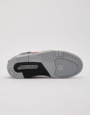 Jordan Spizike Low