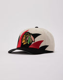 Mitchell & Ness NHL Chicago Blackhawks Sharktooth Snapback