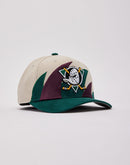 Mitchell & Ness NHL Anaheim Ducks Sharktooth Snapback