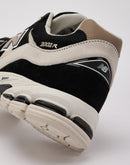 New Balance 2002R
