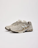 New Balance 860v2