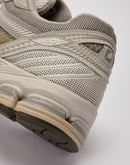 New Balance 860v2