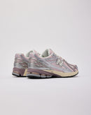 New Balance 1906R