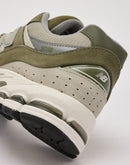 New Balance 2002R