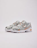 New Balance 740