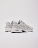 New Balance 740