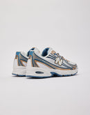 New Balance 740