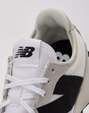 New Balance 327