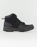 Nike Manoa