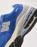 New Balance 2002R