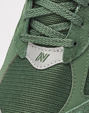 New Balance 2002R