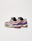 New Balance 2002R