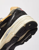 New Balance 990v3