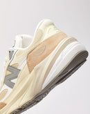 New Balance 990v6