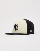 New Era New York Yankees Alpha Industries 9Fifty Trucker Hat