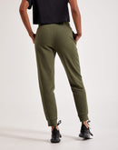 Nike Club Fleece Mid-Rise Pants