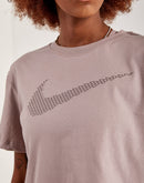 Nike Essential Cropped Swoosh Tee