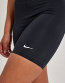 Nike Pro 365 High-Waisted Shorts