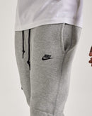 Nike Tech Fleece Slim-Fit Joggers