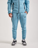 Nike Tech Fleece Slim-Fit Joggers