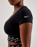 Nike Essential Swoosh Top