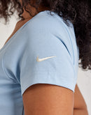 Nike Essential Swoosh Top