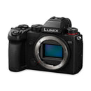 Panasonic Lumix S5 Full Frame Mirrorless Camera with Lumix S 20-60mm f/3.5-5.6 Lens