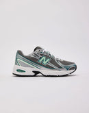 New Balance 740