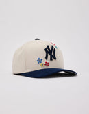 Mitchell & Ness MLB New York Yankees Flower Pro Pinch Snapback Hat
