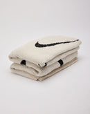 Nike Phoenix Cozy Bouclé Blanket