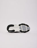 Nike Vomero 18 Grade-School