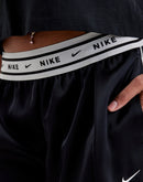 Nike Sportswear Loose Mid-Rise Satin Pants